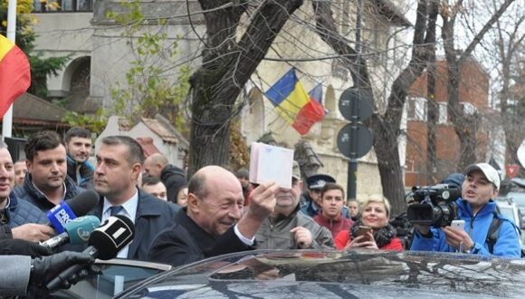 Traian Basescu ar putea fi premier