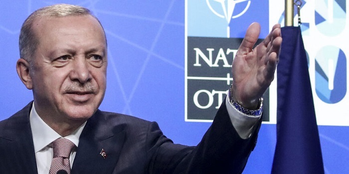 Recep Tayyip Erdogan se opune extinederii NATO